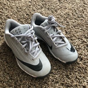 Boys baseball cleats